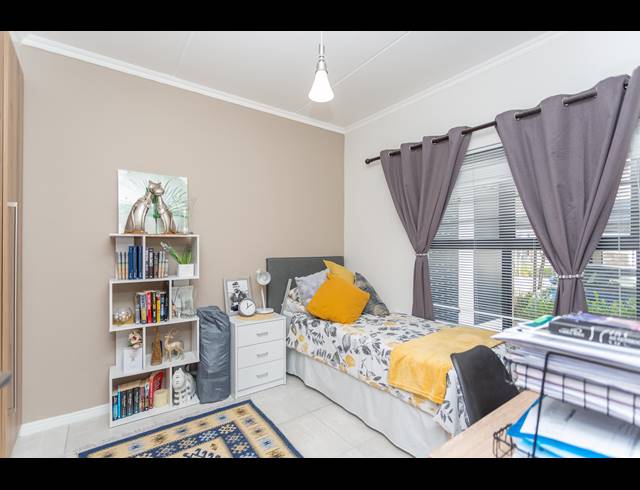3 BEDROOM APARTMENT FOR SALE IN RICHWOOD